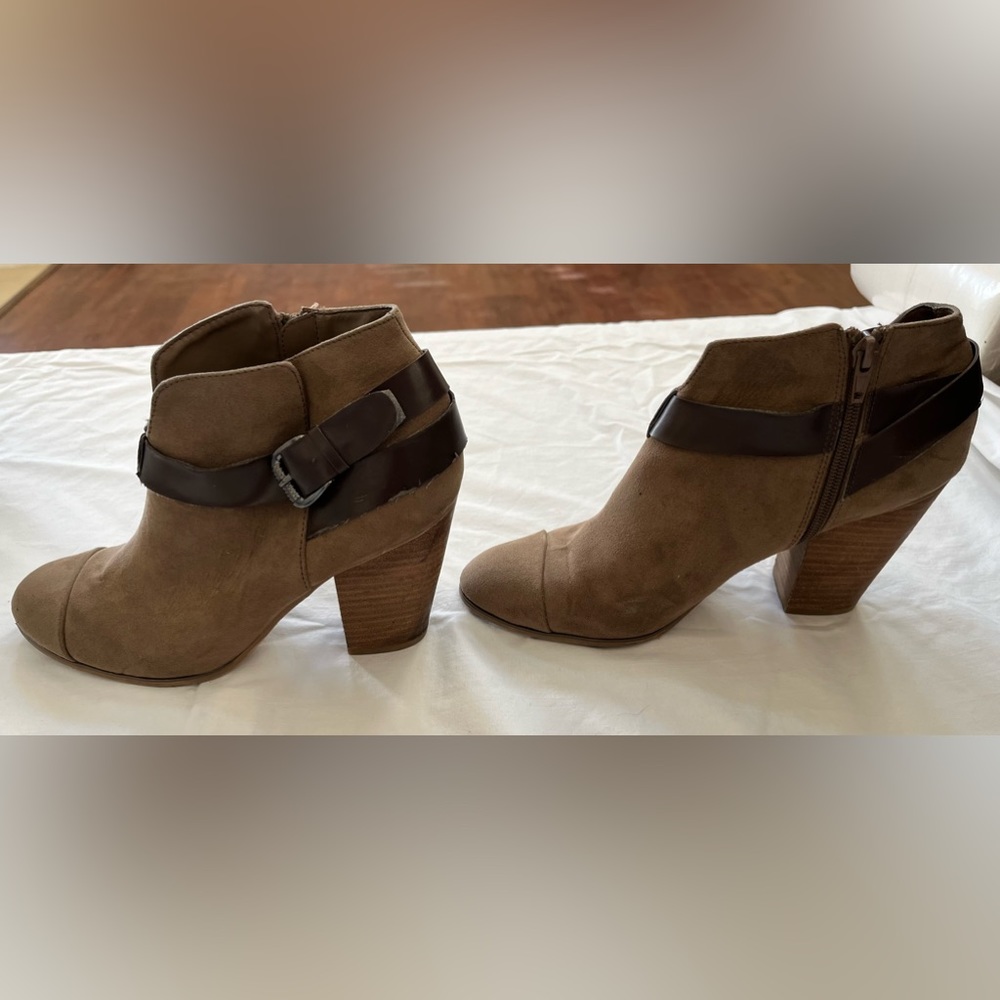 Carlos by Carlos Santana Brown Booties Size 9.5